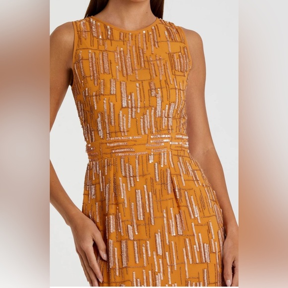 Mac Duggal
Sleeveless Abstract Beaded Midi Dress - Picture 10 of 11